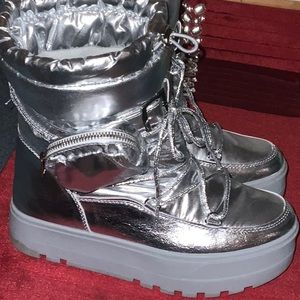 Shoe Dazzle Silver Ankle Boots